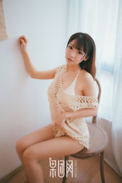 大胸美女被